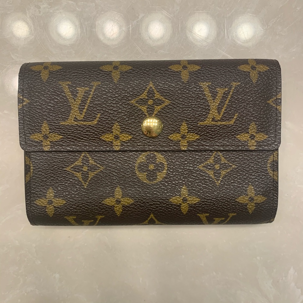 Louis Vuitton Alexandra Wallet